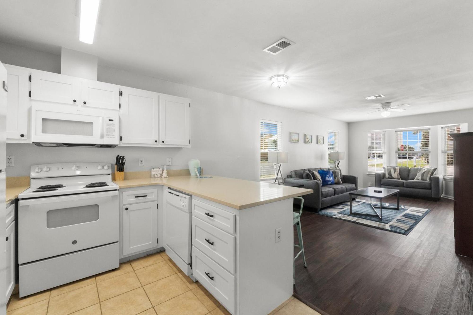 6400 Beach Dr - Seabatical A *