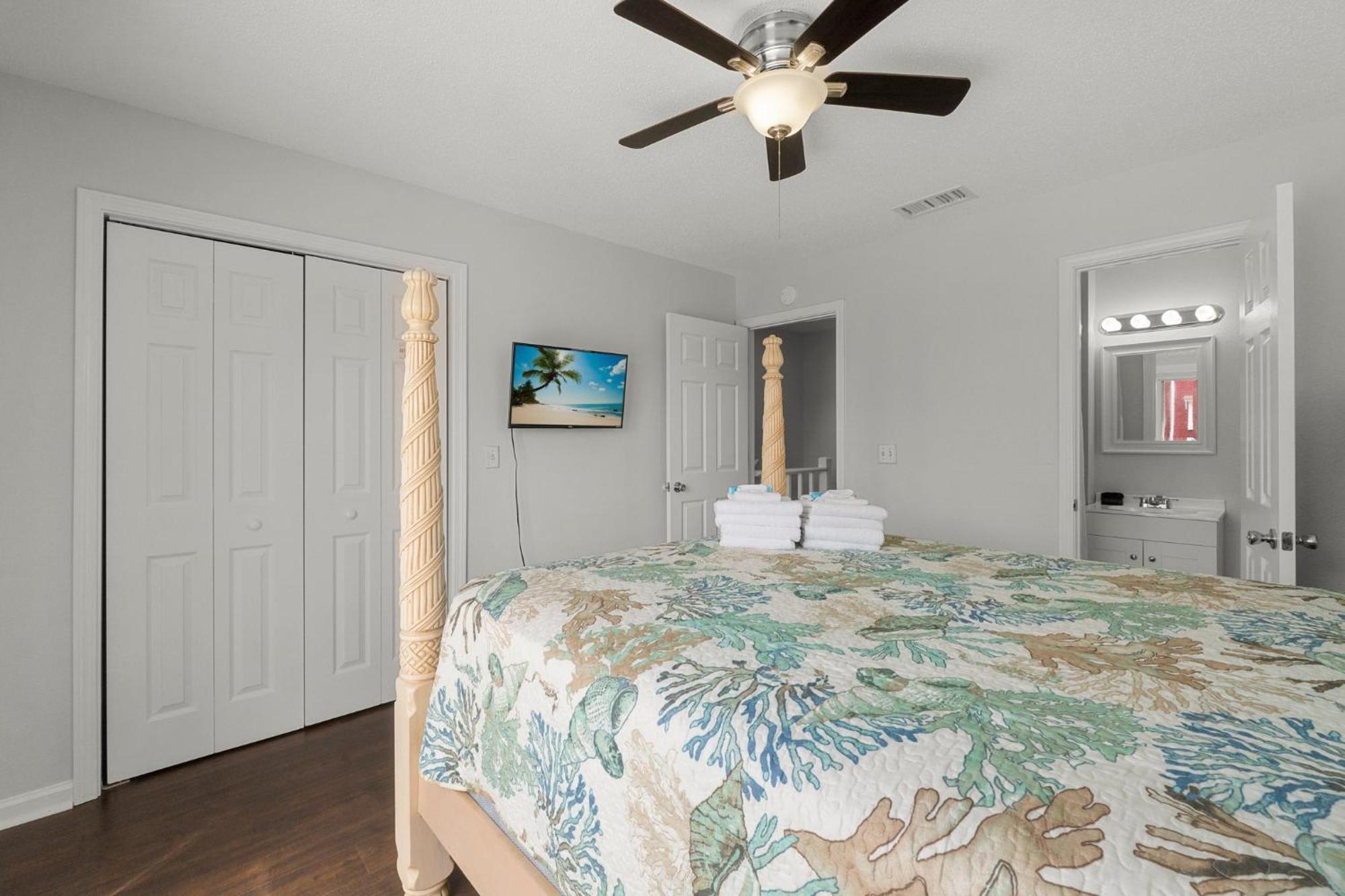 6400 Beach Dr - Seabatical A
